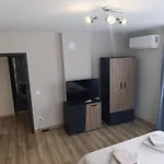 самостоятелен Emili Sapareva Banya