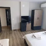 самостоятелен Emili * Sapareva Banya