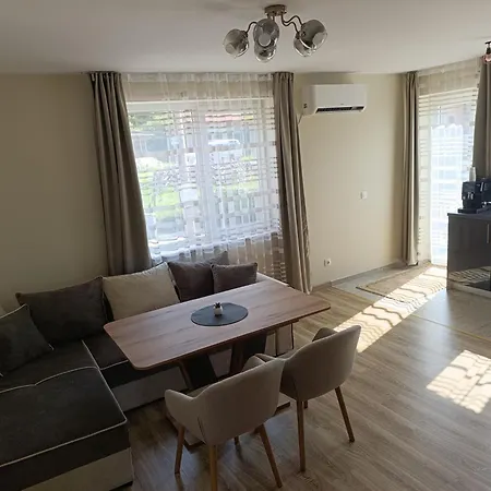 דירה самостоятелен Emili ספרבה בניה