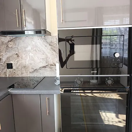 самостоятелен Emili דירה