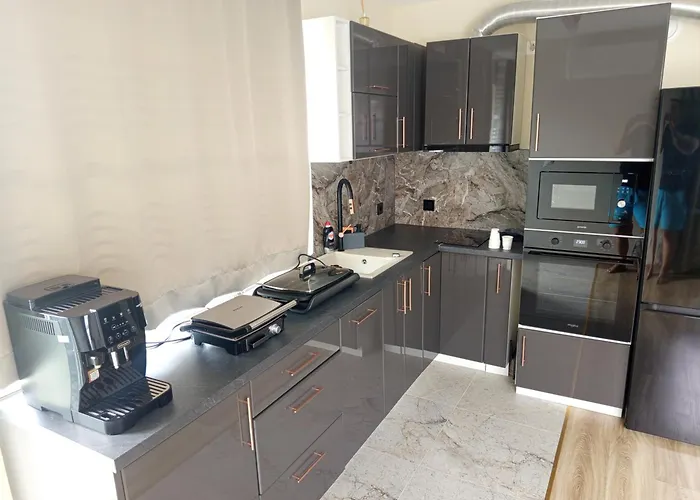 самостоятелен Emili Sapareva Banya