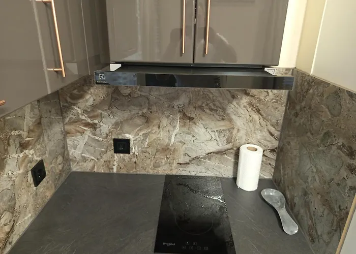 самостоятелен Emili Sapareva Banya