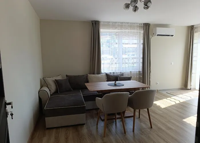 самостоятелен Emili *